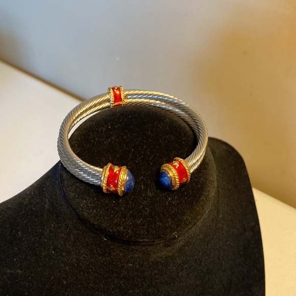 Avon Silver Tone Twisted Rope Cuff Bracelet with Ref Enamel/Blue Stone - Picture 4 of 5